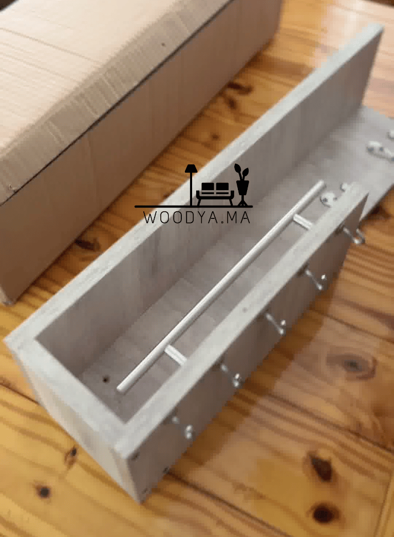 ✨ رفّ وعلاقة على الطراز الإسكندنافي – التنظيم والأناقة في مكان واحد